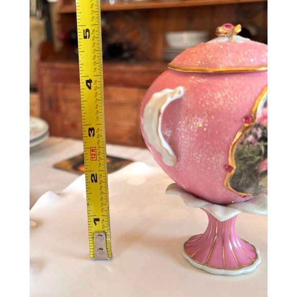 Frog Prince Enchanted Gardens Heirloom Porcelain Music Box Pink & Gold Dream A L - Picture 3 of 8